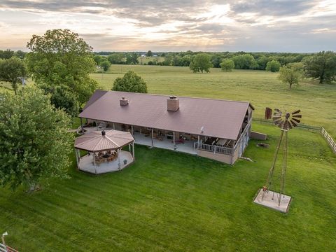 Photo of 662 W 6th Street, Schell City, MO 64783 (MLS # 2619013)