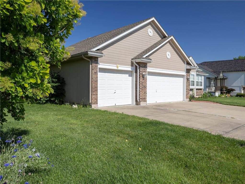 608 Lakeview Drive