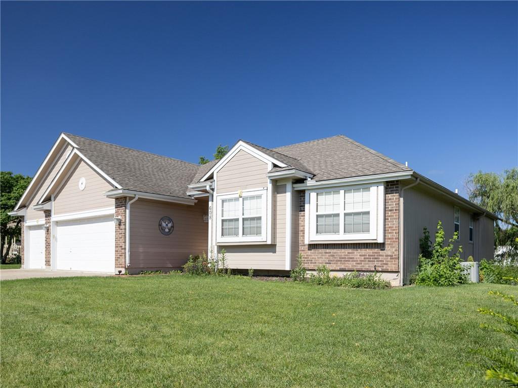 608 Lakeview Drive