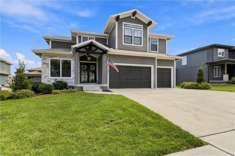 Photo of 15269 W 171st Terrace, Olathe, KS 66062 (MLS # 2644162)