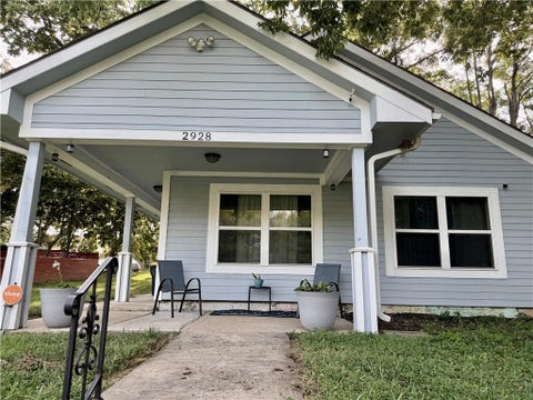 Photo of 2928 Wayne Avenue, Kansas City, MO 64109 (MLS # 2637397)