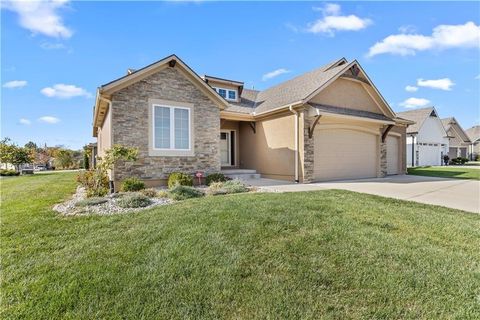 Photo of 4060 NE Timberlake Court, Lees Summit, MO 64064 (MLS # 2607920)