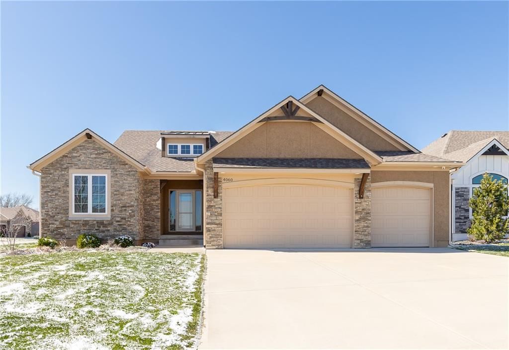 Photo of 4060 NE Timberlake Court, Lees Summit, MO 64064 (MLS # 2607920)
