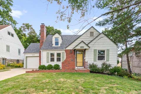 Photo of 4827 Terrace Street, Kansas City, MO 64112 (MLS # 2636117)