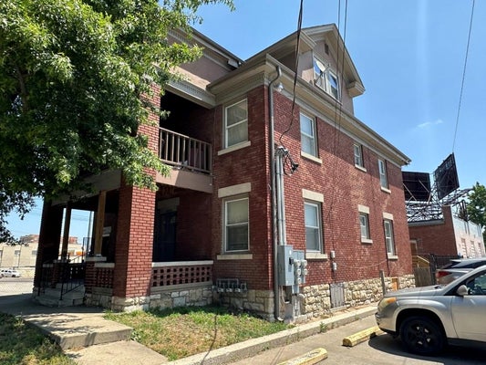 3809 WASHINGTON ST, KANSAS CITY, MO 64111 - Image 0b2ba99c99f90ea4050e59bf7f2c8128/2764805772
