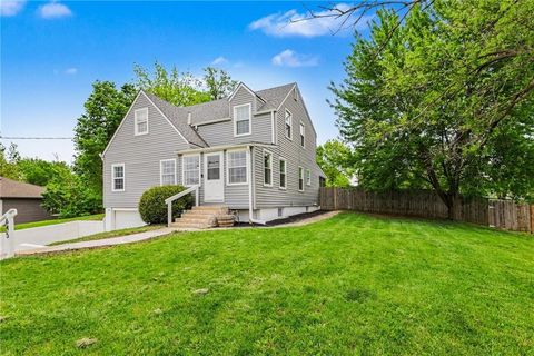 Photo of 645 NE Barry Road, Kansas City, MO 64155 (MLS # 2615986)