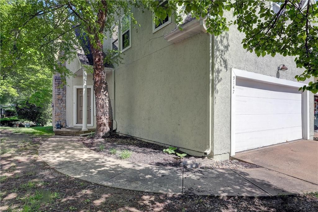 Photo of 9147 Boehm Drive, Lenexa, KS 66219 (MLS # 2618798)