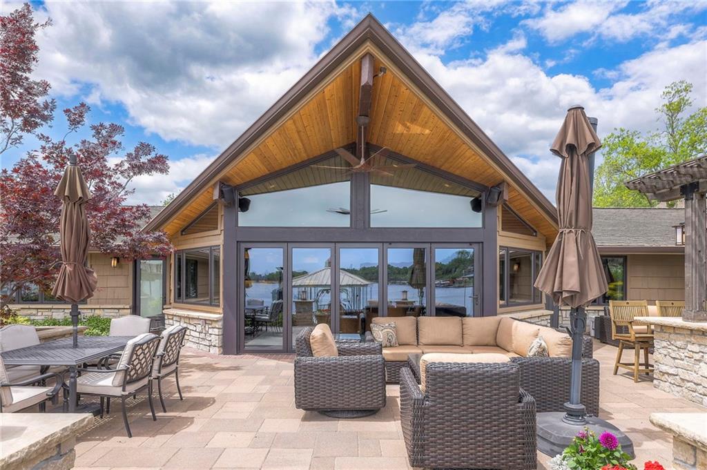 101 Algonquin Drive