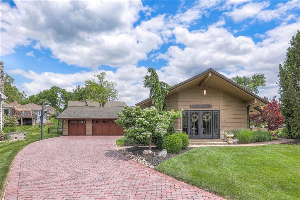 101 Algonquin Drive