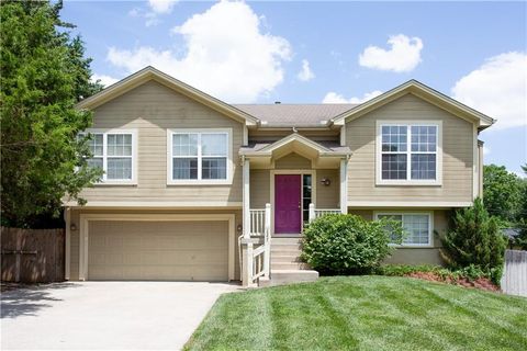 Photo of 221 N 71st Street, Kansas City, KS 66112 (MLS # 2629433)
