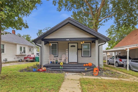 Photo of 4008 Strong Avenue, Kansas City, KS 66106 (MLS # 2643540)