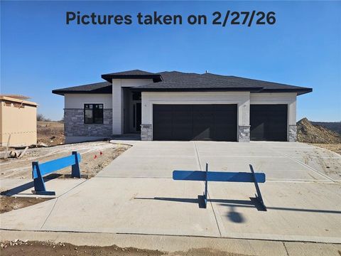 11271 S Sunray Drive Olathe KS 66061