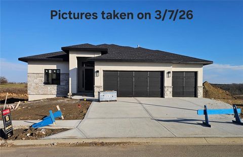 11271 S Sunray Drive Olathe KS 66061