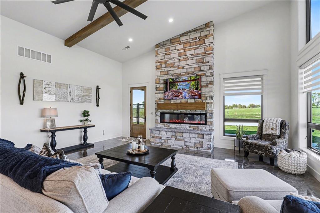 14650 Mt Olivet Rd, Smithville, MO, 64089, USA, 3 Bedrooms Bedrooms, ,2 BathroomsBathrooms,Residential,Active,14650 Mt Olivet Rd,2615576