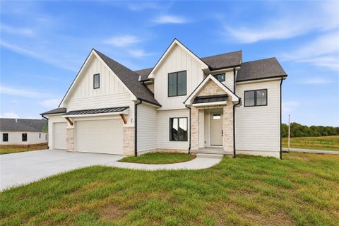 Photo of 18370 W 195th Street, Spring Hill, KS 66083 (MLS # 2648771)