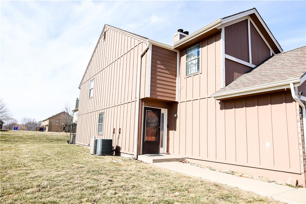 520 NE Knox Street D