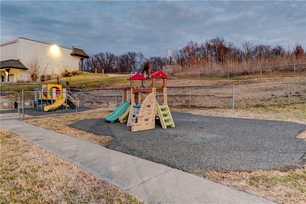 2901 M 291 Frontage Road