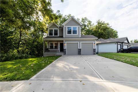 Photo of 2202 N Woodsbury Road, Independence, MO 64058 (MLS # 2637882)
