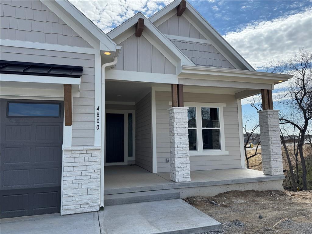 4800 NW Huonker Court