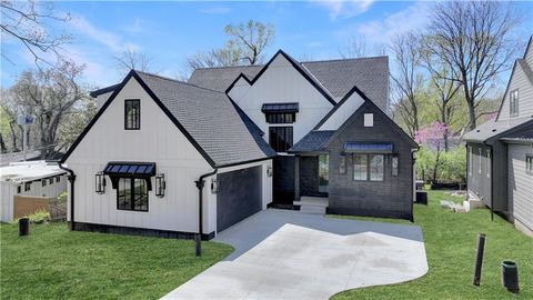 2207 W 71st Street, Prairie Village, KS 66208 - #: 2504496