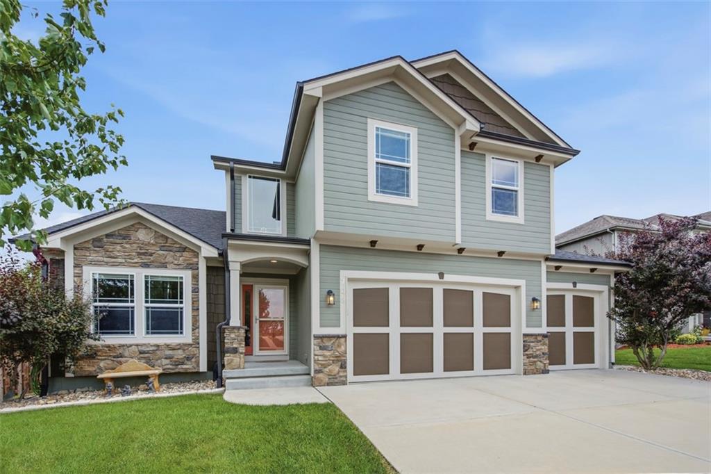 703 N 19th Avenue
