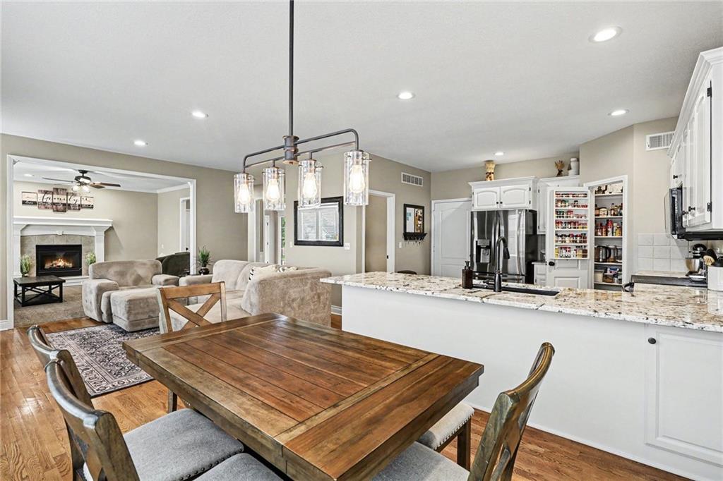 2724 SW Monarch Drive