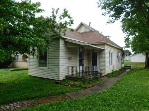 611 E 21st Street Pittsburg KS 66762