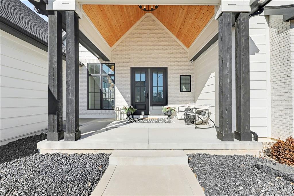 7736 N Donnelly Avenue