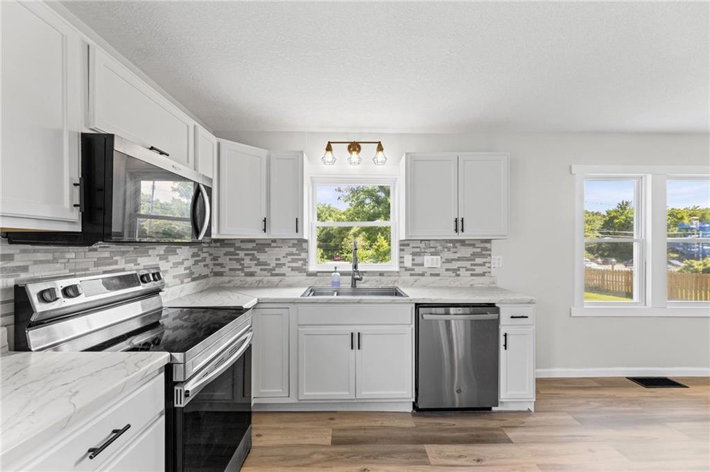 8319 W 77th Street