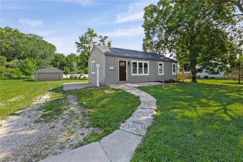 Photo of 8319 W 77th Street, Overland Park, KS 66204 (MLS # 2627636)