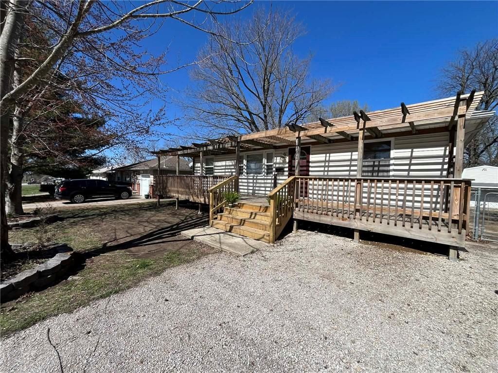 Photo of 701 W Ohio Street, Clinton, MO 64735 (MLS # 2606814)