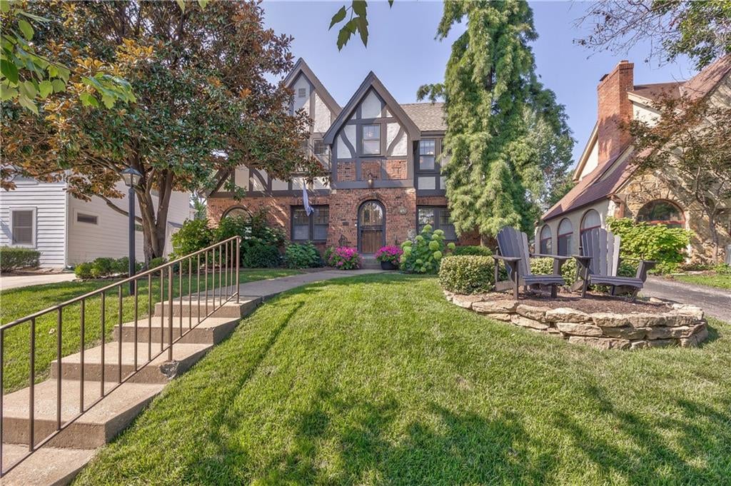417 W 70th Street