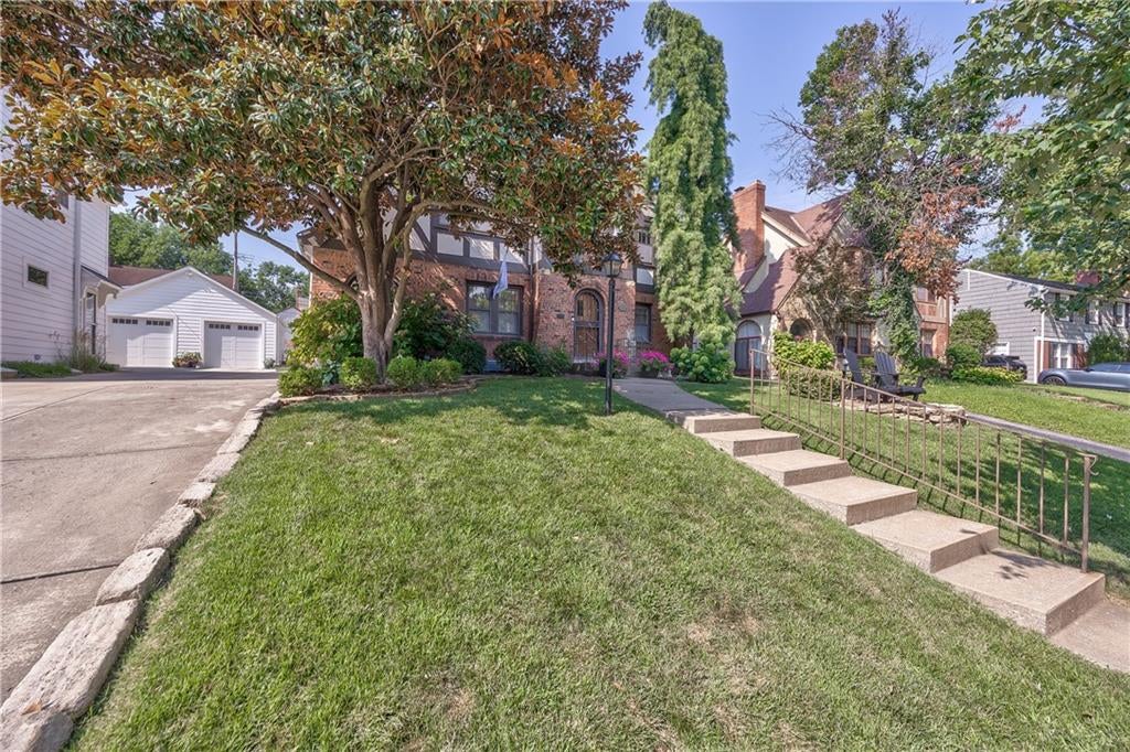 417 W 70th Street