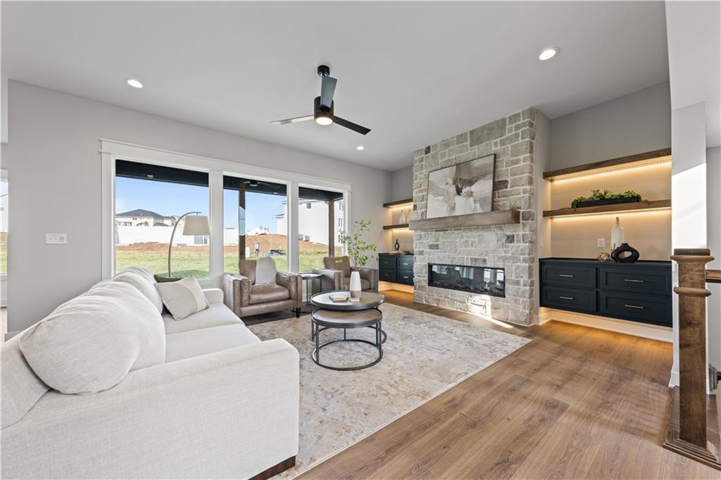 17194 S Heatherwood Street