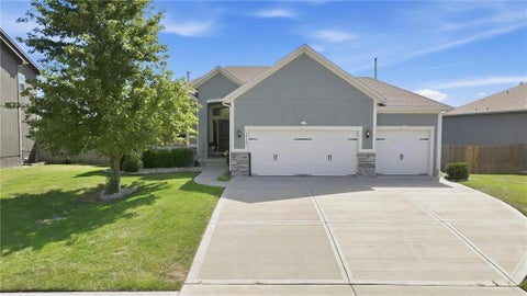 Photo of 1713 SW Merryman Drive, Lees Summit, MO 64082 (MLS # 2642187)