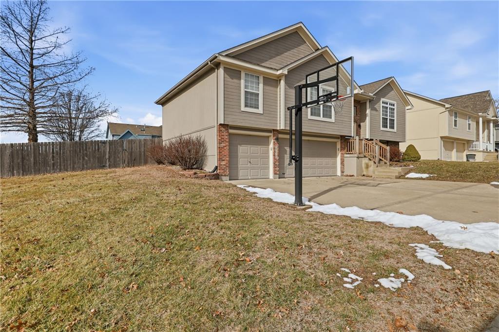 1810 NW Bradford Court