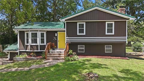 Photo of 1010 E Langsford Road, Lees Summit, MO 64063 (MLS # 2632691)