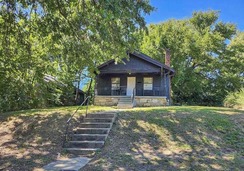 Photo of 5508 Garfield Avenue, Kansas City, MO 64130 (MLS # 2640700)