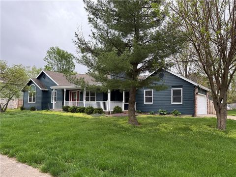 1729 S Maple Street, Ottawa, KS 66067 - #: 2614332