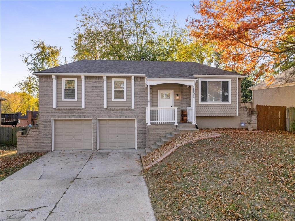 2804 NW Kingsridge Drive