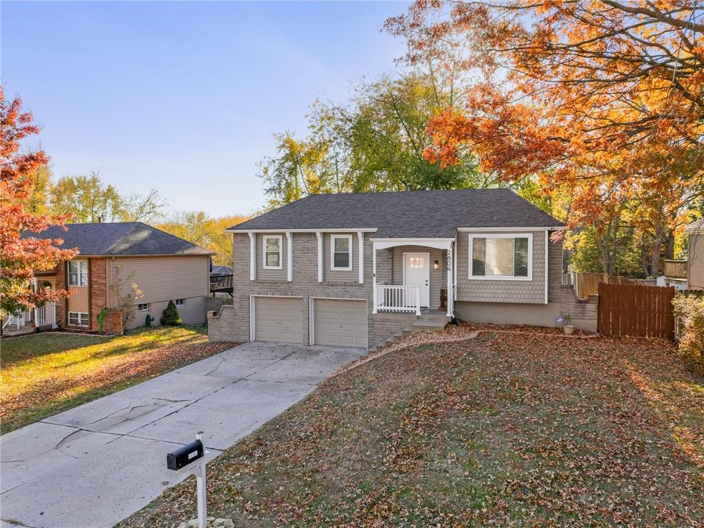 2804 NW Kingsridge Drive