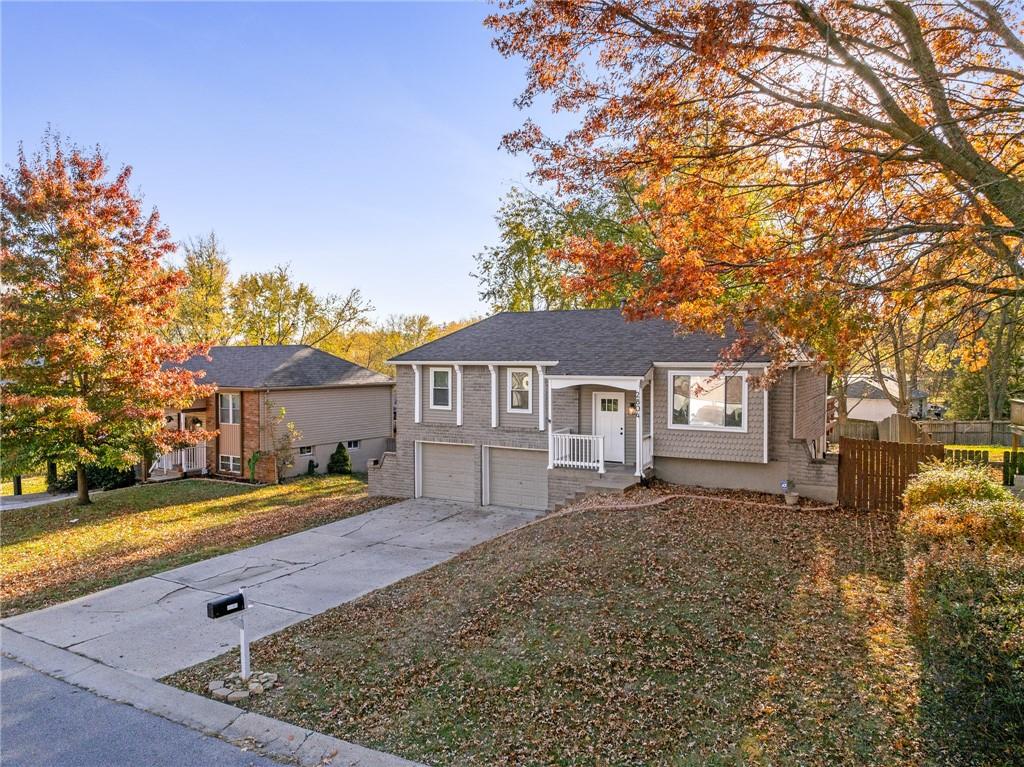 2804 NW Kingsridge Drive