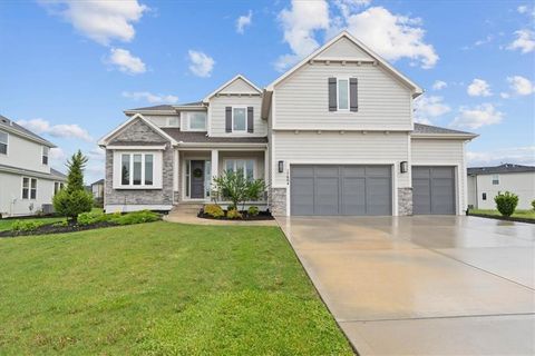 Photo of 17604 High Street, Overland Park, KS 66085 (MLS # 2618612)