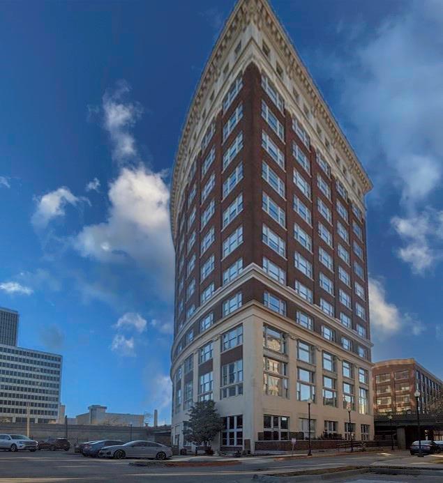 2107 Grand Boulevard 708