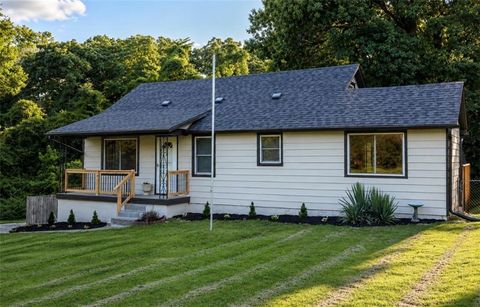 Photo of 3236 N 63rd Street, Kansas City, KS 66104 (MLS # 2628086)