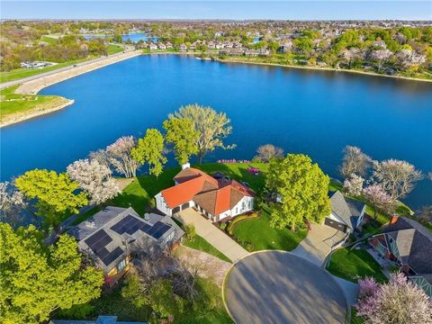 Photo of 102 NW Hackberry Street, Lees Summit, MO 64064 (MLS # 2607952)