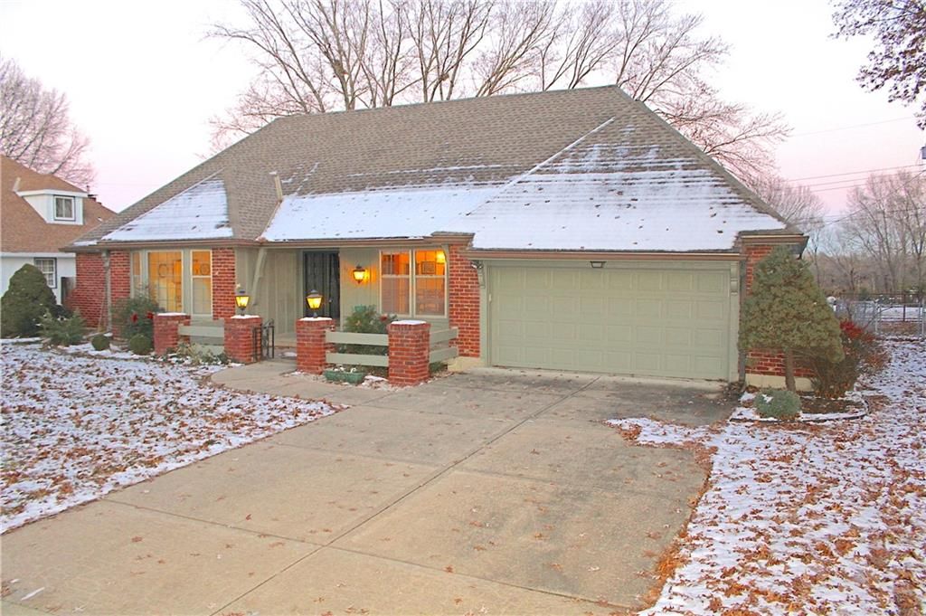 Photo of 9417 RALSTON Avenue, Kansas City, MO 64138 (MLS # 2592001)