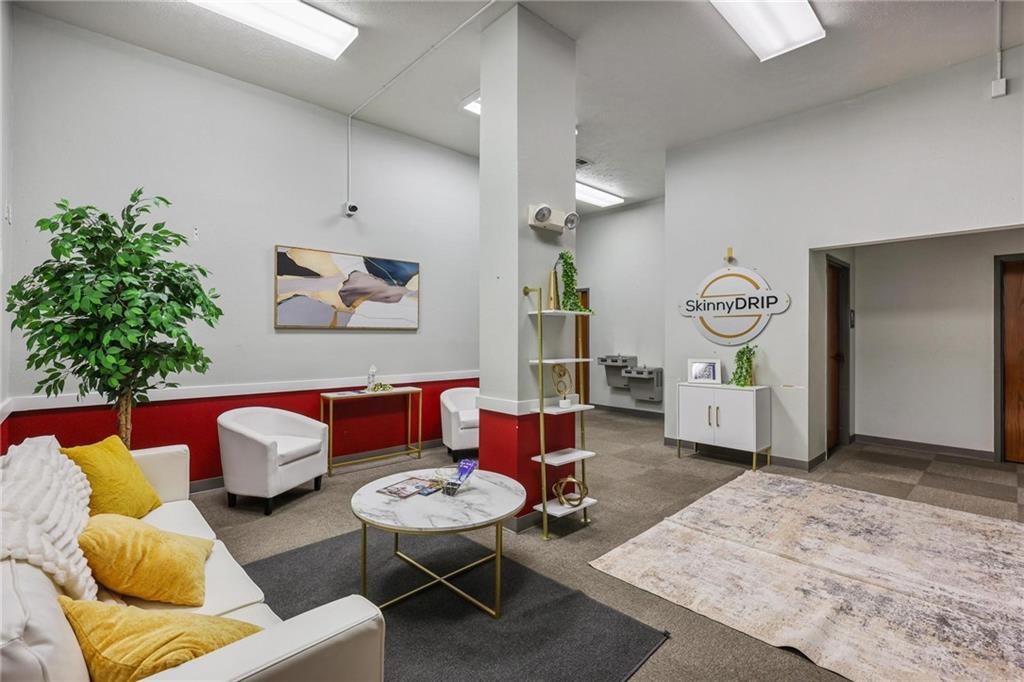 710 W 8th Street