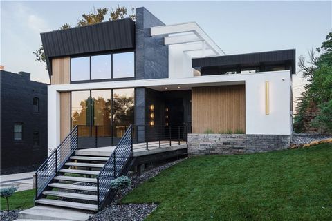 1812 Summit Street Kansas City MO 64108