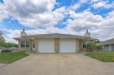 605 NE AUSTIN Street Oak Grove MO 64075